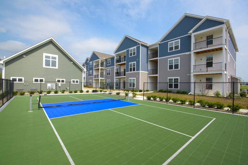 VC Yard - Luxury Apartment Living with a pickleball court
